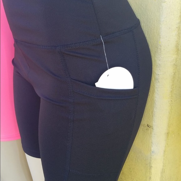 BIKER SHORTS. FULLY RESTOCKED ❤️💚🤍🖤 - Picture 6 of 7